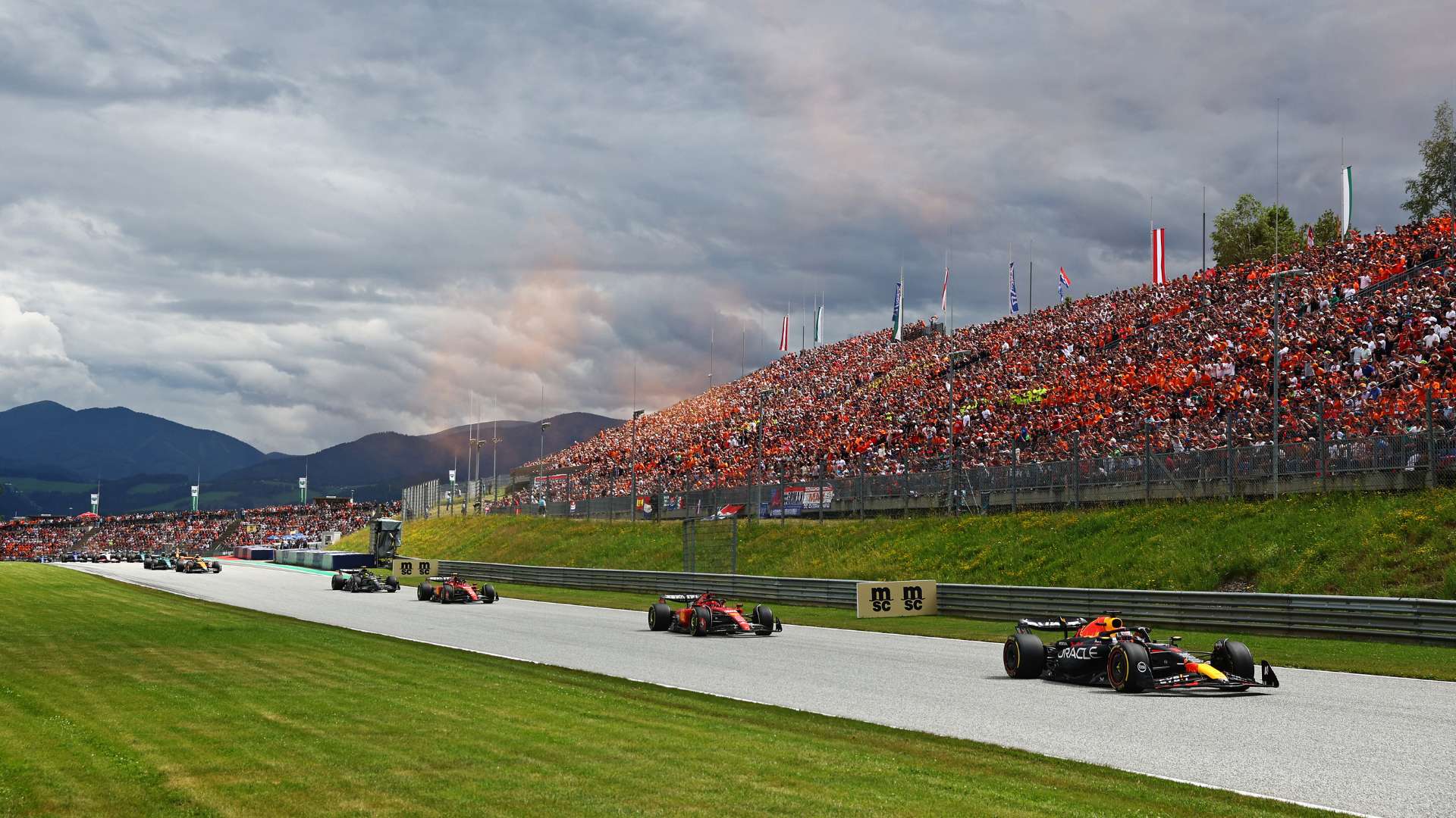 在担任奥迪 在担任奥迪